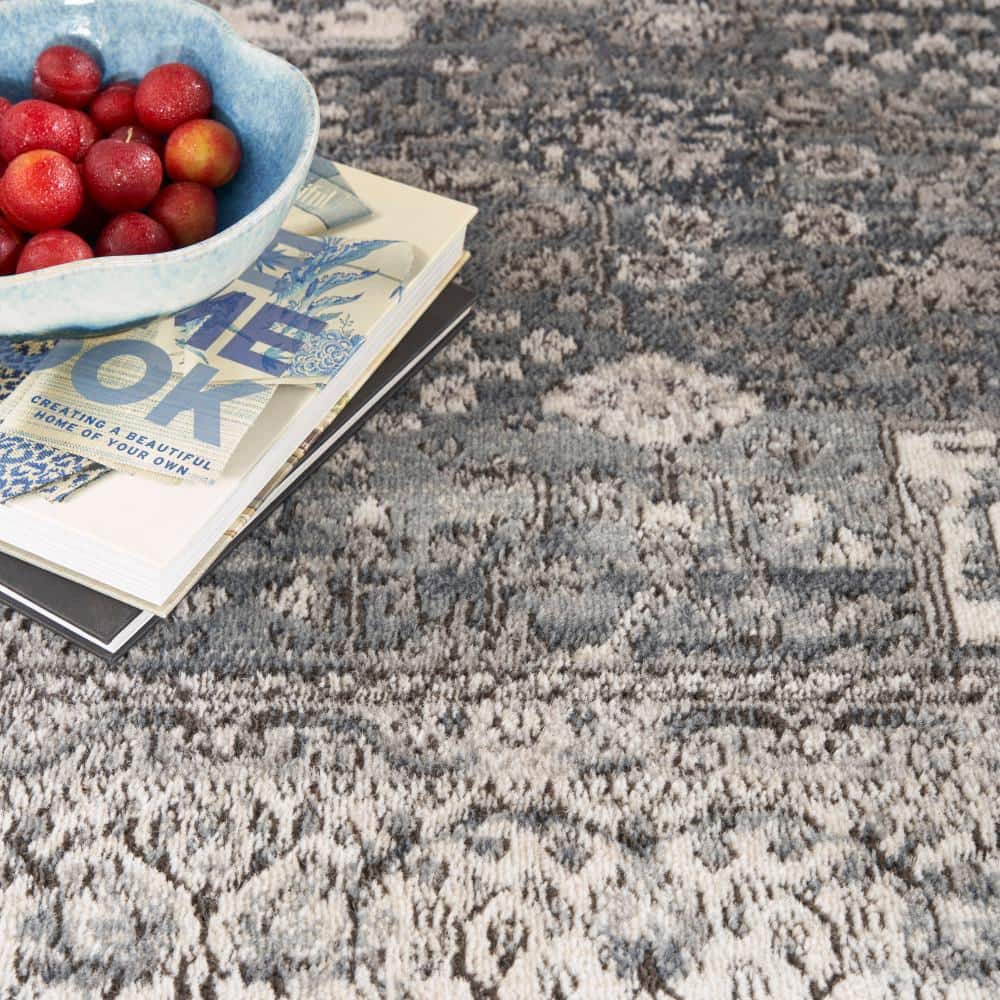 Handmade Rectangular Gray Synthetic 5' x 7' Area Rug