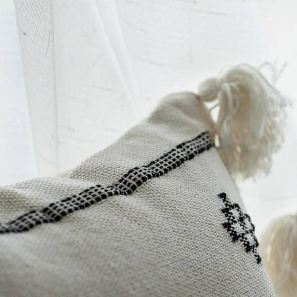 little dear tracks: Embroidery Floss Tassels