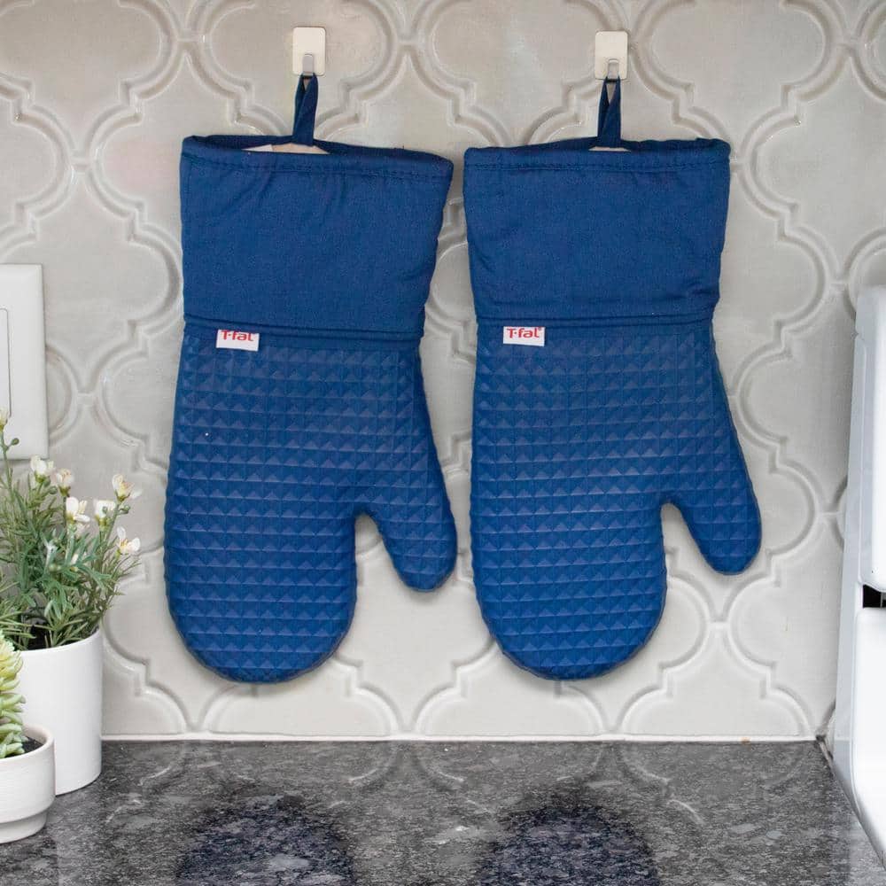 Blue Silicone Waffle Oven Mitts, Set of Two
