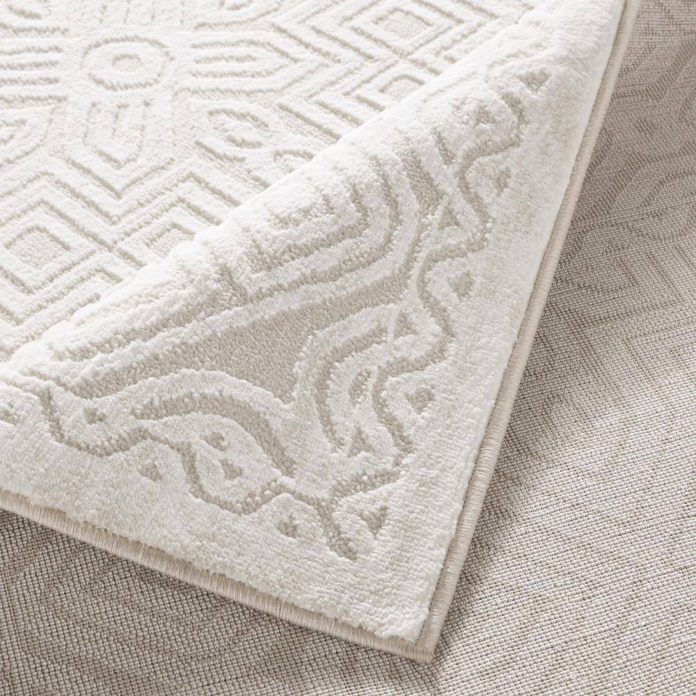 Ivory Greige Synthetic Reversible Rectangular Area Rug 6'6" x 9'6"