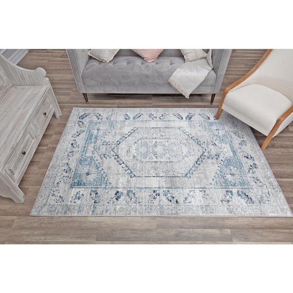 Freya Misty Smoke 2'6"x8' Farmhouse Gray Area Rug