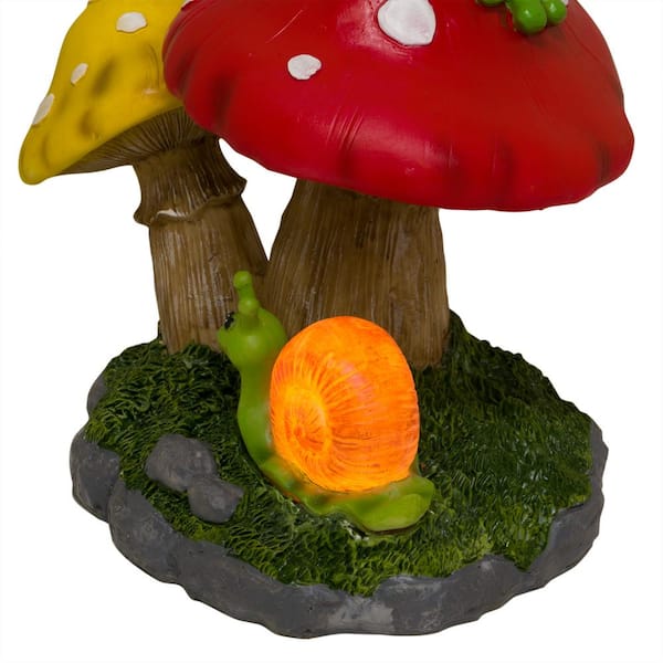 Alpine Corporation Solar Frog Sitting on Mushroom Statue