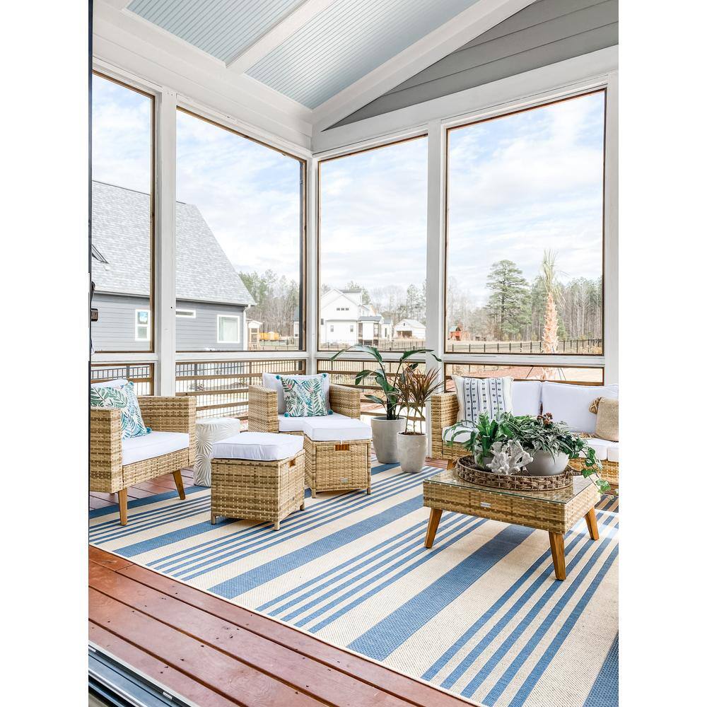 Gaylene 4' x 6' Blue and Beige Synthetic Rectangle Rug