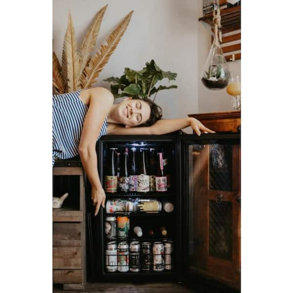 19 in. 126 (12 oz.) Can Freestanding Beverage Cooler Fridge with Adjustable Shelves, Modern Black