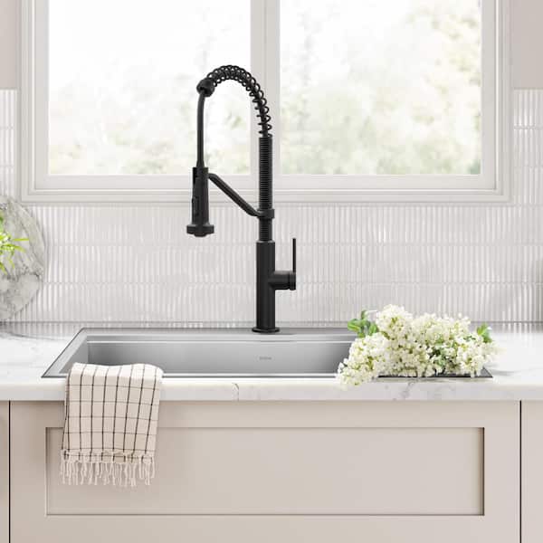 Oletto Commercial Style 2-FunctionSingle Handle Pull Down Kitchen Faucet in Matte Black