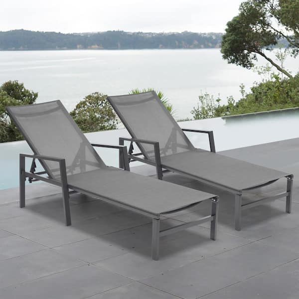 gray lounge chair outdoor