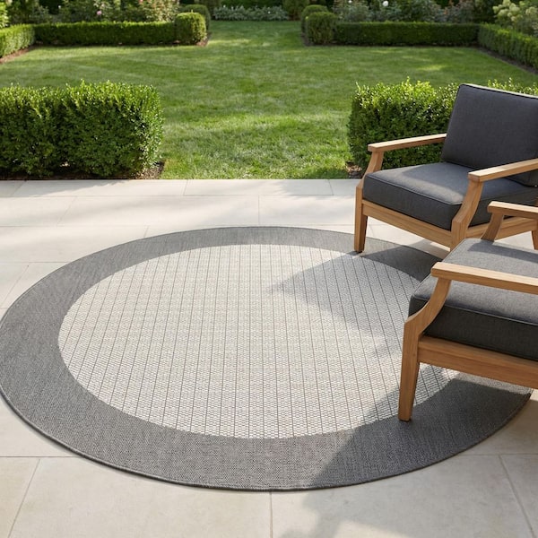 Recife Checkered Field 8 ft. Round Silver-Ivory Solid Indoor/Outdoor Area Rug