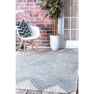 Wavy Geometric Blue 8 ft. x 8 ft. Indoor/Outdoor Square Patio Rug