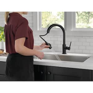 Trinsic Single-Handle Pull-Down Sprayer Kitchen Faucet with MagnaTite Docking in Matte Black