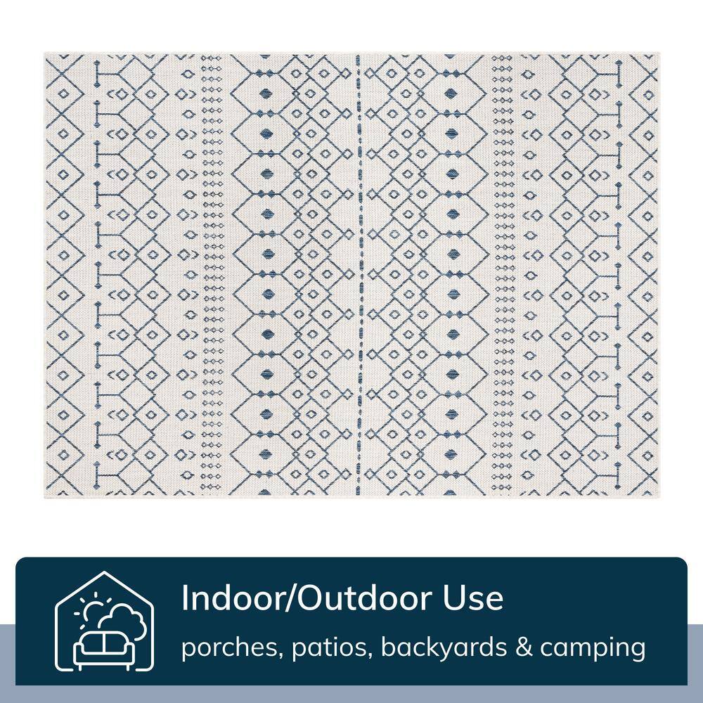 Nordic Lattice Light Blue Synthetic 5' x 7' Easy-Care Area Rug