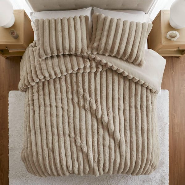 Madison Park Dahlia Polyester Taupe Faux Fur King Comforter Set