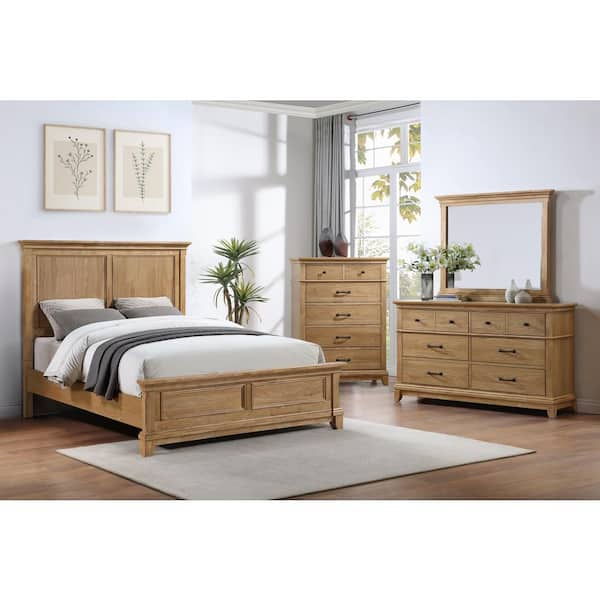 New Classic Furniture Sunstone 4-Piece Honey Brown Wood Queen Bedroom Set with Chest