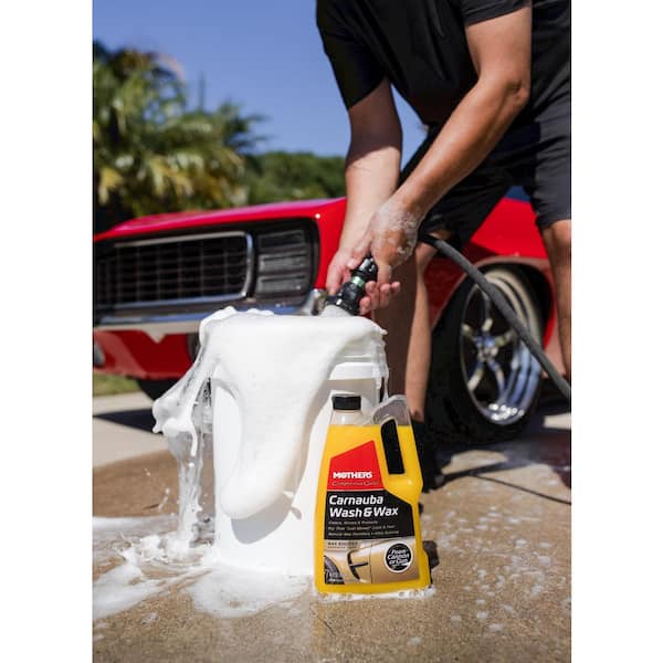 MOTHERS 64 oz. California Gold Carnauba Car Wash and Wax