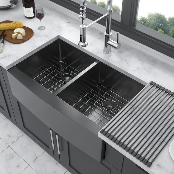 33 in. Farmhouse Double Bowl(50/50) 16-Gauge Gunmetal Black Stainless Steel Kitchen Sink with Bottom Grids