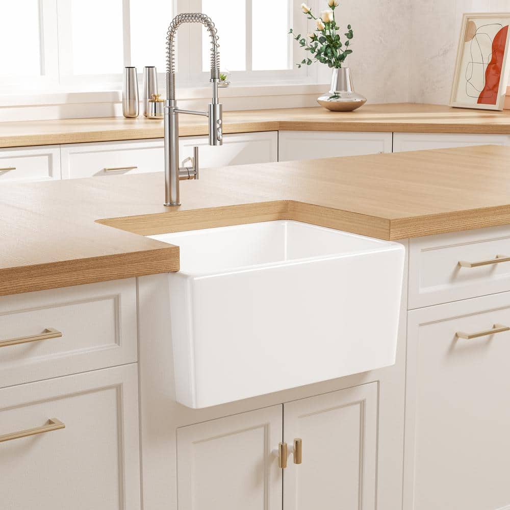 Crisp White Ceramic Farmhouse Apron-Front Kitchen Sink