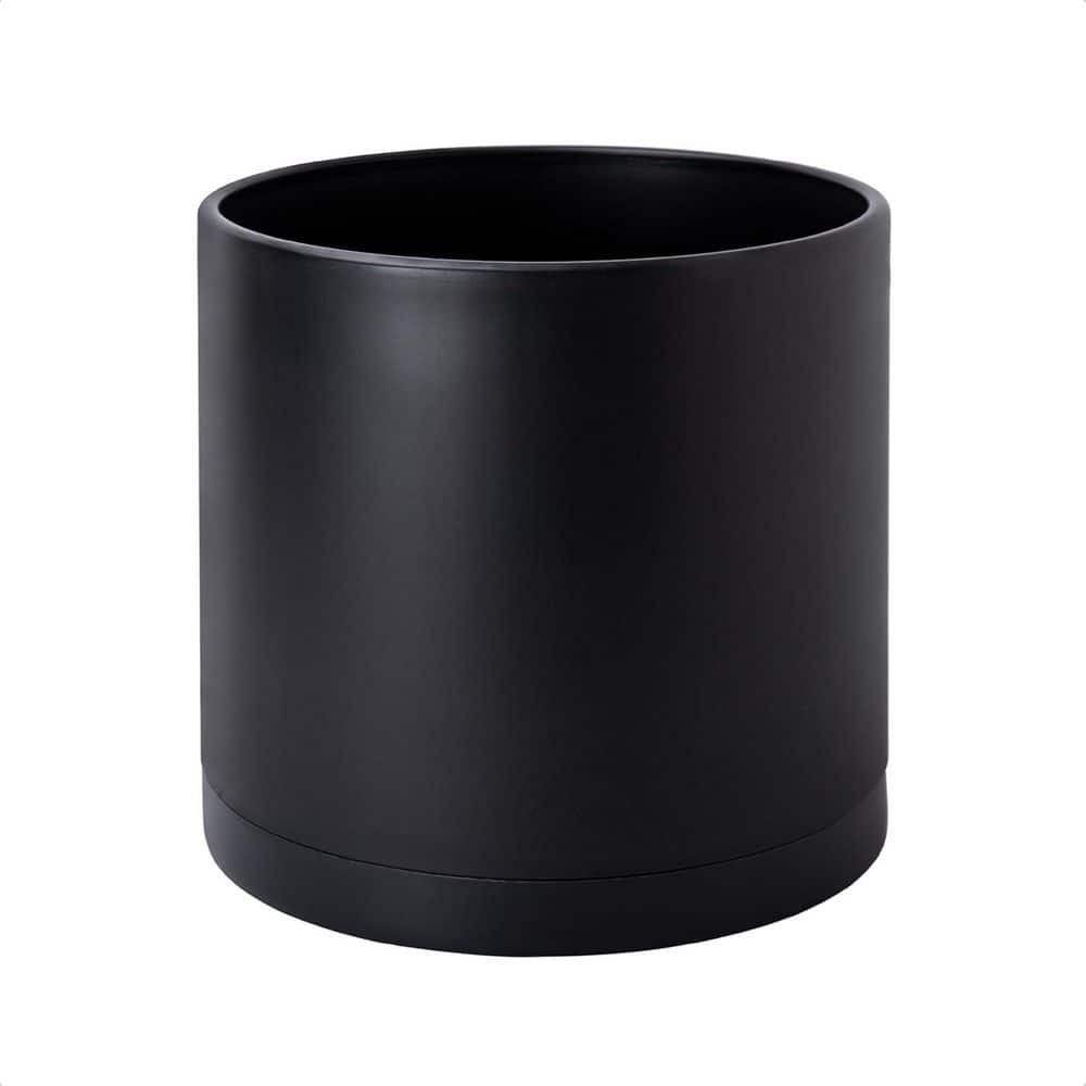 11 Qt. Black Plastic Indoor/Outdoor Planter with Saucer (10 in. W
