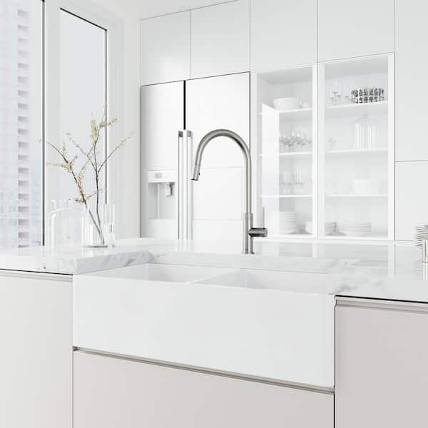 Bristol Single Handle Pull-Down Sprayer Kitchen Faucet in Stainless Steel