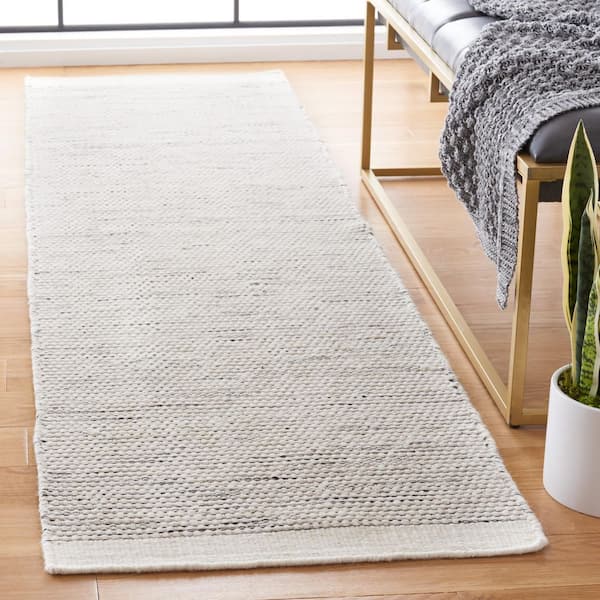 Vermont 2 ft. x 5 ft. Ivory/Black Marle Solid Runner Rug