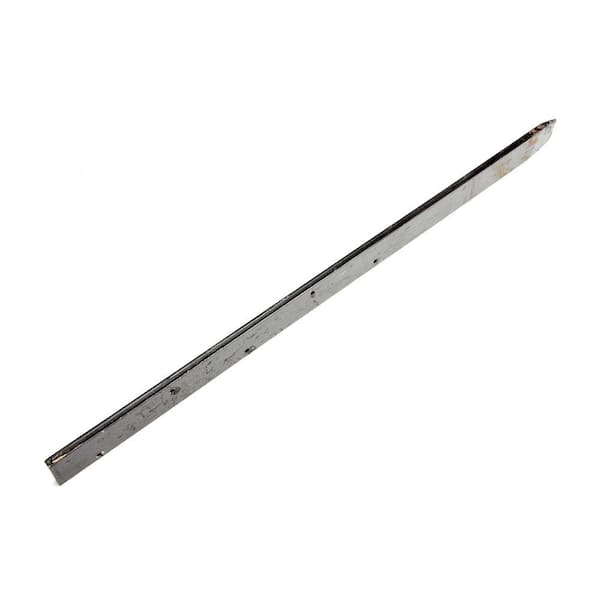 weyerhaeuser-3-8-in-x-1-1-2-in-x-48-in-flat-steel-stake-06176-the