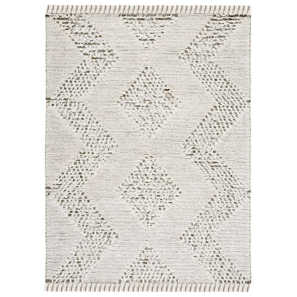 Vermont 8 ft. x 10 ft. Ivory/Green Chevron Fringe Area Rug