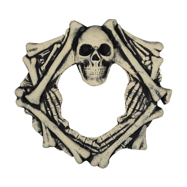 18 in. Skull Head and Skeletal Bones Halloween Wreath-Unlit