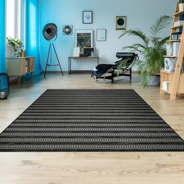Afuera Beachcomber Onyx-Shell 7 ft. x 10 ft. Indoor/Outdoor Area Rug