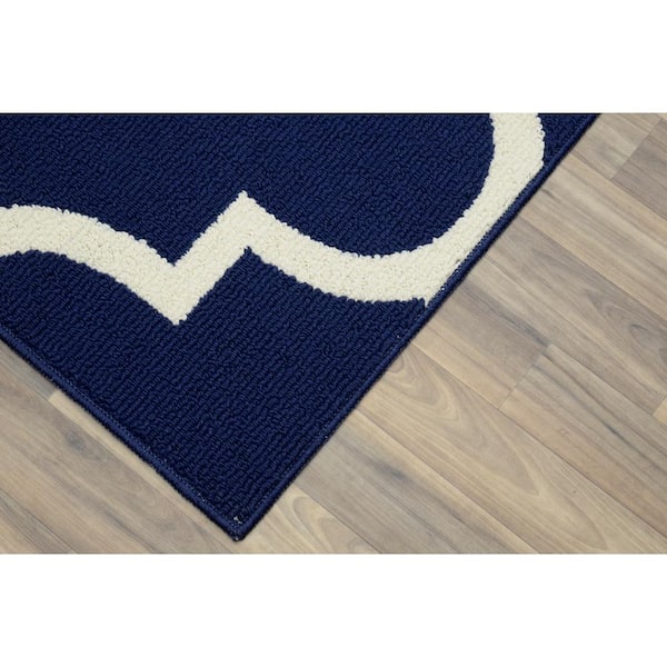 Large Quatrefoil Indigo/Ivory 3 ft. x 4 ft. Area Rug