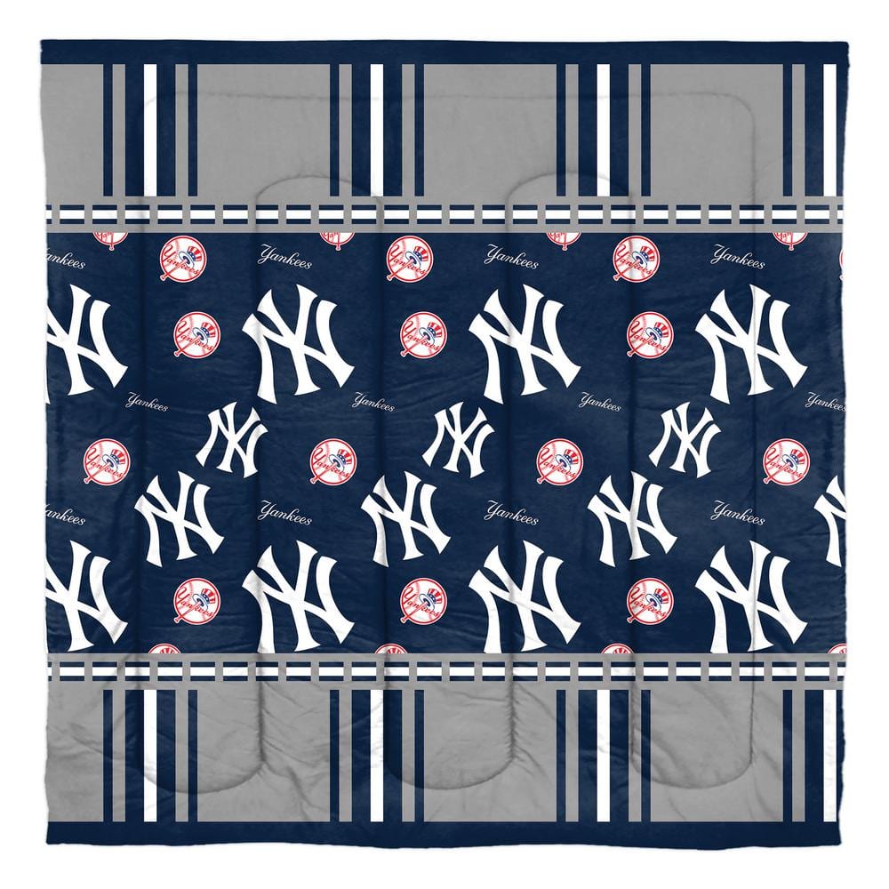 New York Yankees Rotary 5- Piece Queen Size Multi Colored Bed In a Bag Set