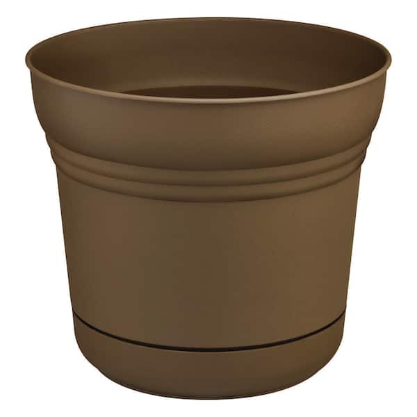 Vigoro 14 in. Anne Chocolate Brown Plastic Planter (14 in. x 13 in.) with Drainage Hole and Attached Saucer