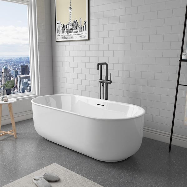 ROSWELL Nuoro 67 in. x 31.5 in. Acrylic Flatbottom Soaking Bathtub in White