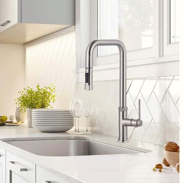 Single Handle Pull Down Sprayer Kitchen Faucet in Brushed Nickel