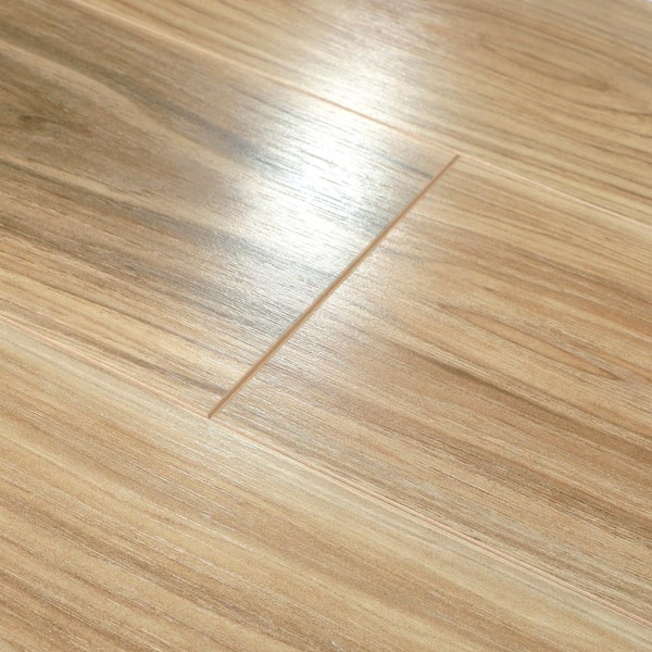Pergo - XP+ Cheshire Bluff Hickory 10 mm T x 6.1 in. W Waterproof Laminate Wood Flooring (20.15 sqft/case)