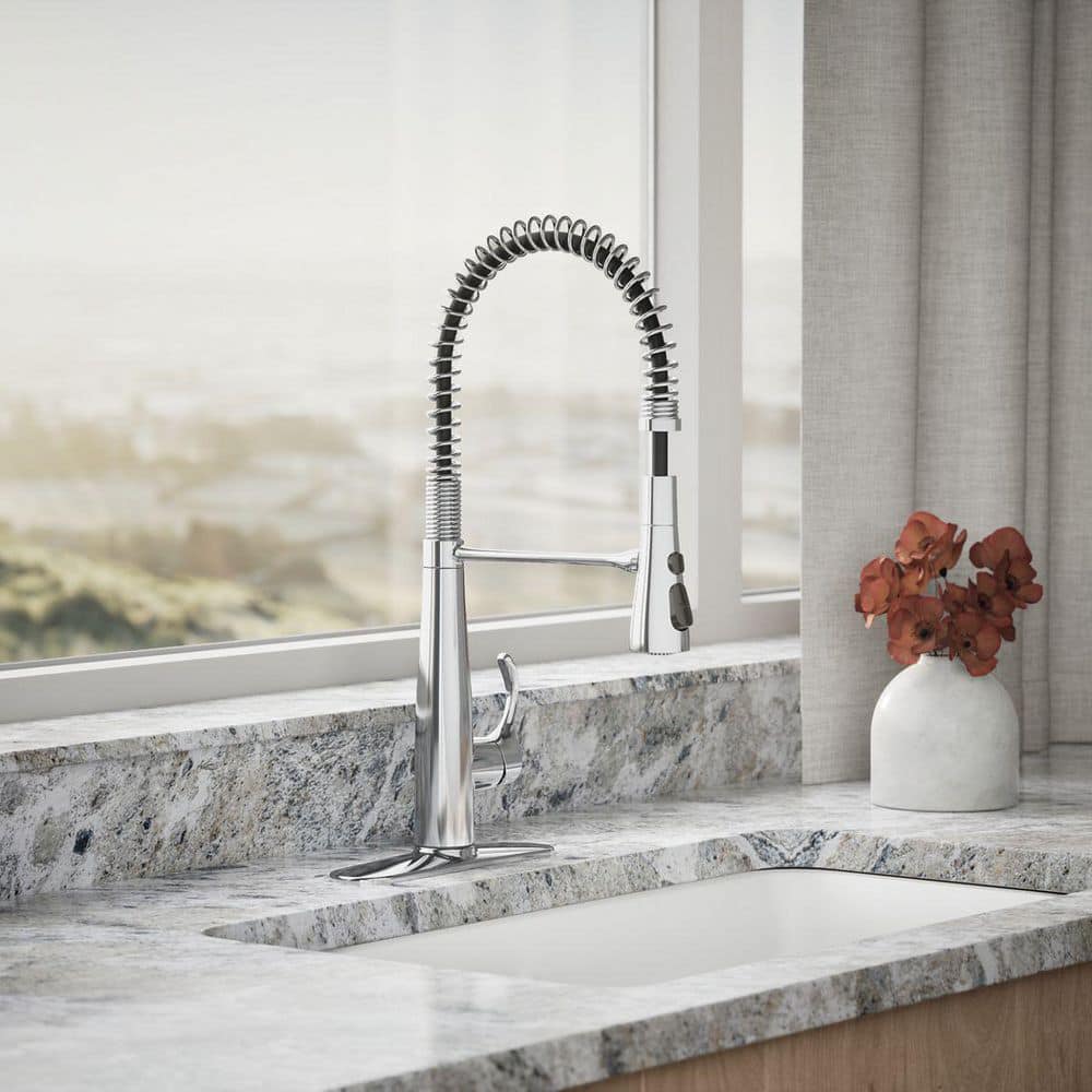 Polished Chrome Semi-Professional Kitchen Faucet with Pull-Out Spray