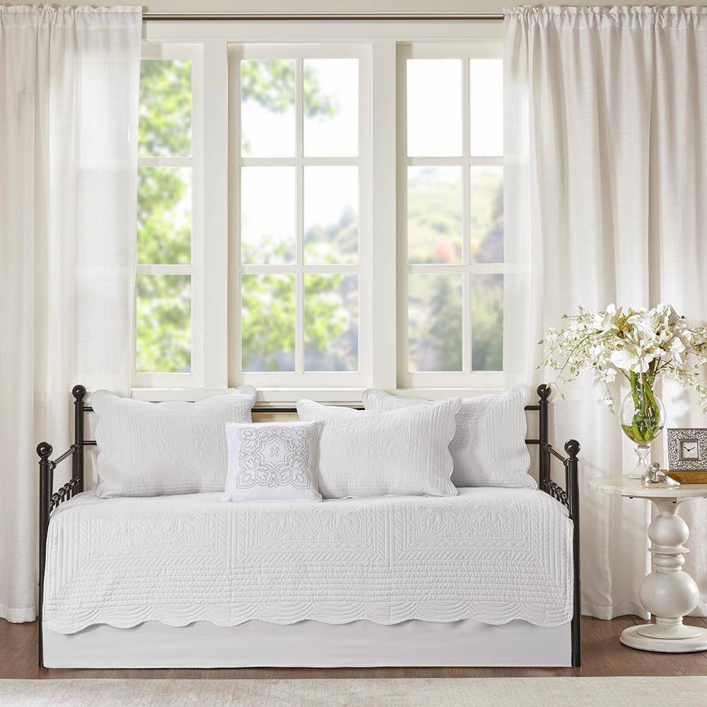 White Microfiber Reversible Daybed Quilt Set with Scalloped Edges