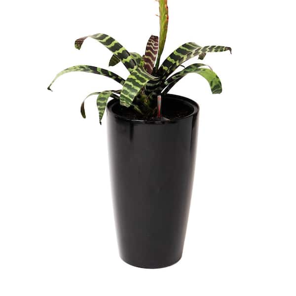 XBRAND 21 in. H Black Plastic Self Watering Indoor Outdoor Tall Round Planter Pot w/Glossy Finish, Decorative Gardening Pot