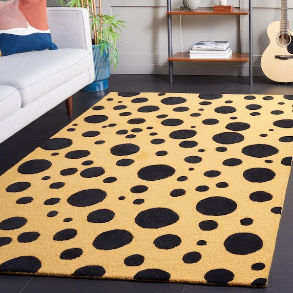 Cambridge 4 ft. x 6 ft. Gold/Black High-Low Dots Area Rug