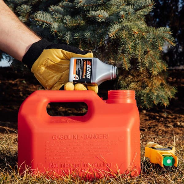 ECHO PowerBlend Gold 2.6 Oz. 2-Stroke 2-Cycle Engine Oil for 50:1
