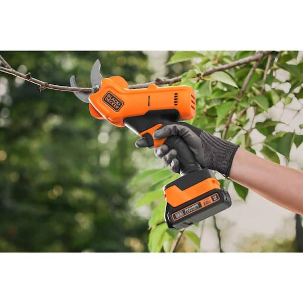 Black & Decker 8 in. 20V Cordless MAX Lithium-Ion Pole Pruning Saw Kit (1.5Ah  Battery and Charger Included) at Tractor Supply Co.
