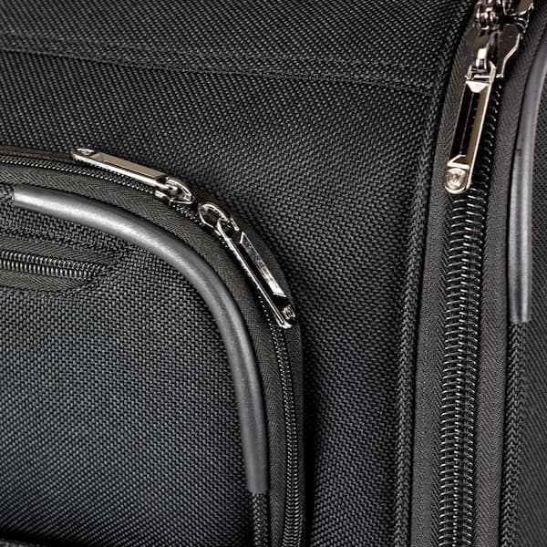 Traveler's Choice Fremont 21 in. Black Spinner Garment Bag TC04003K - The  Home Depot
