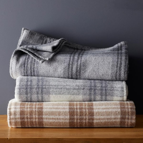 Hand Woven Woolen Blanket Grey KOCR-05 - WoolSome