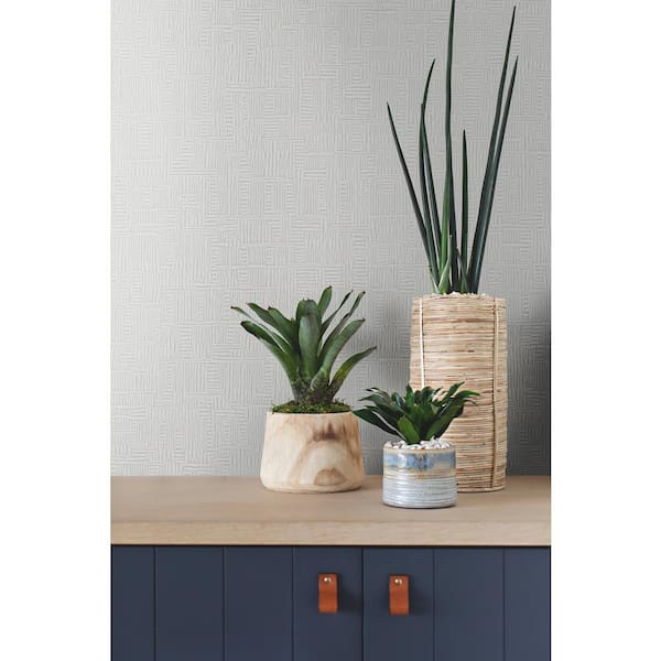 Chiseled Light Grey Abstract Wallpaper