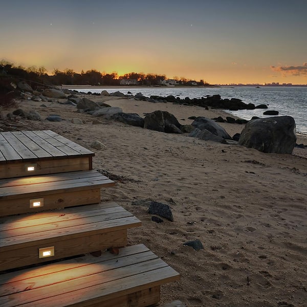 WAC LANDSCAPE Horizontal Step Light Low-Voltage Integrated LED 12