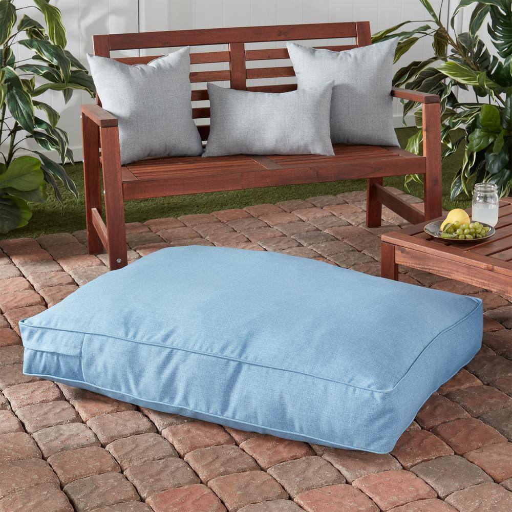 Medium Denim Polyester Outdoor Pillow Style Dog Bed