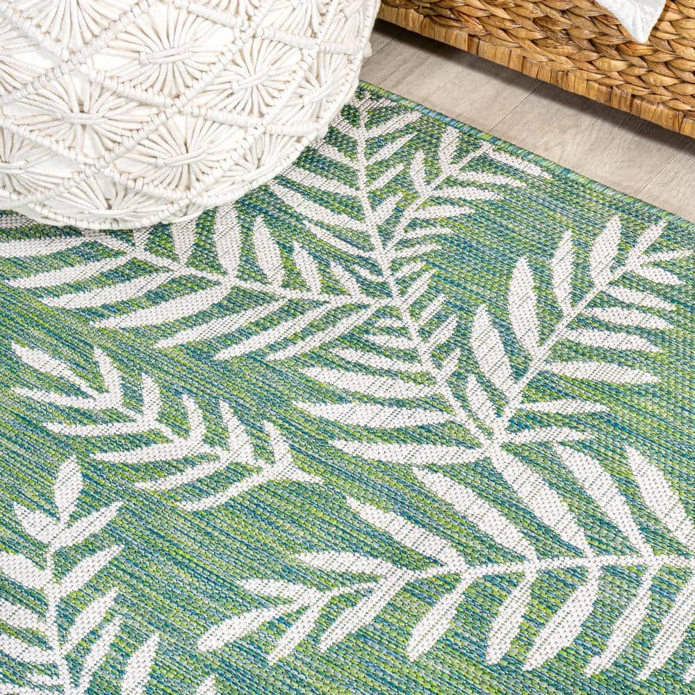 4' x 6' Green and Cream Synthetic Palm Frond Area Rug