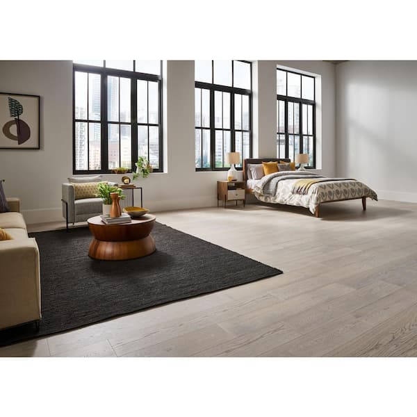 Pergo Defense+ Claremore Bay Oak 3/8 in. T x 7.5 in. W Click Lock Engineered Hardwood Flooring (1104.3 sq.ft./pallet)