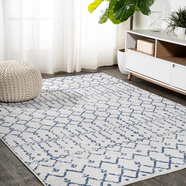 JONATHAN Y Moroccan Hype Boho Vintage Diamond Cream/Navy 4 ft. x 6 ft. Area Rug