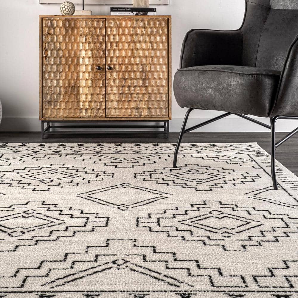 Gray Rectangular Stain-Resistant Synthetic Area Rug