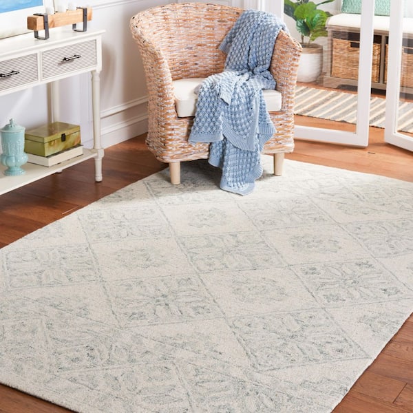 Martha Stewart 5 ft. x 8 ft. Ivory/Light Blue Oriental Area Rug