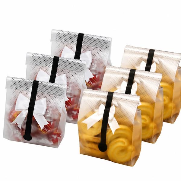 Translucent Plastic Treat Bags with Black Dot Print and Stickers for Cookie Candy and Bakery Packaging (100-Pack)