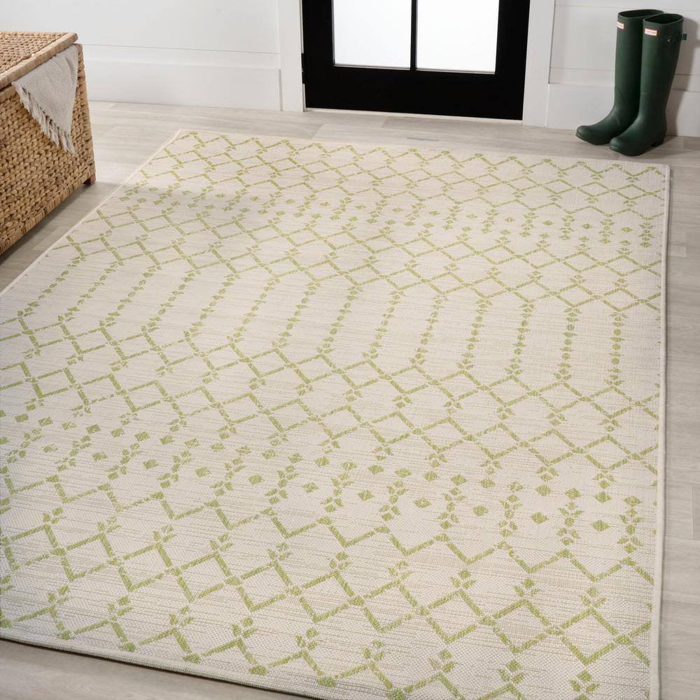 Moroccan-Inspired Geometric Gray Flatweave 3' x 5' Outdoor Rug